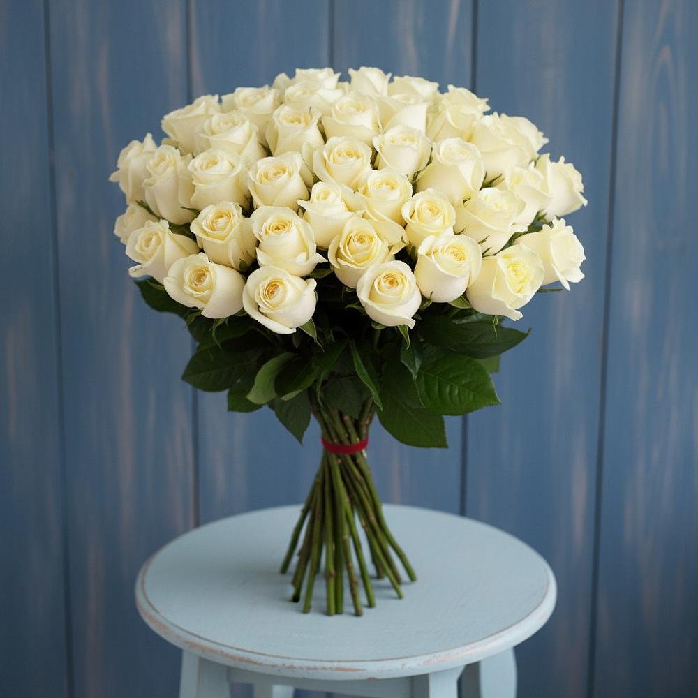 Букет 51 Белая роза Эдлесс Лав в Нижнеивкино