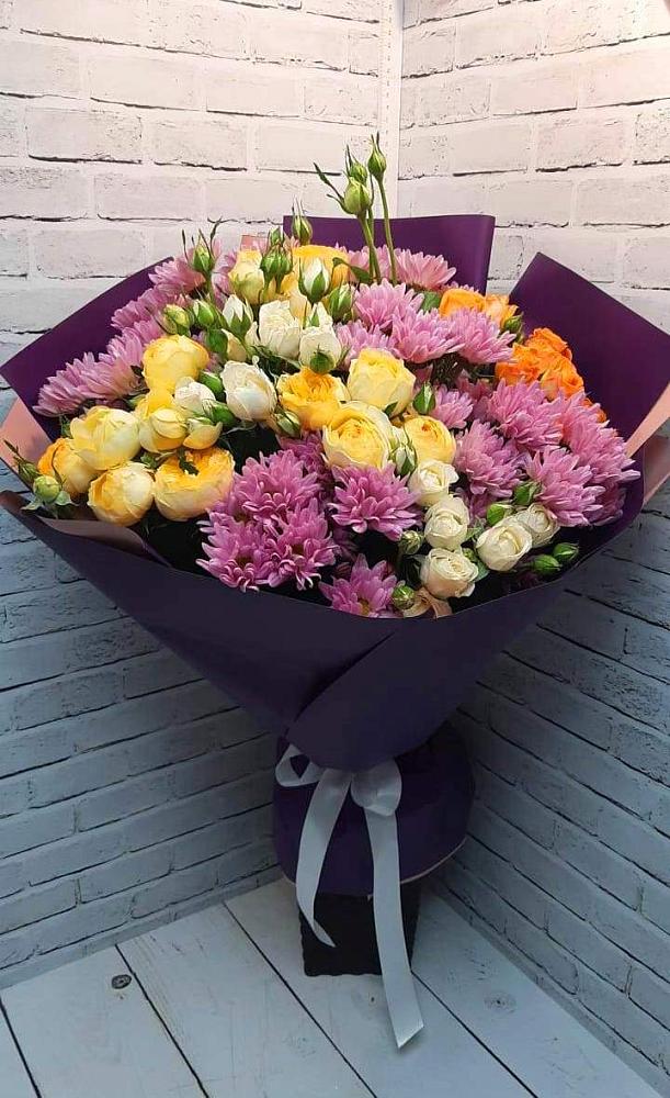 Букет цветов из: Хризантемы и Розы в Нижнеивкино