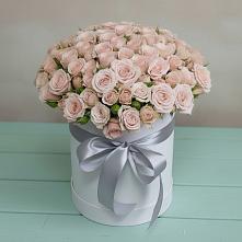 Цветочная композиция из Розы в шляпной коробке в Нижнеивкино