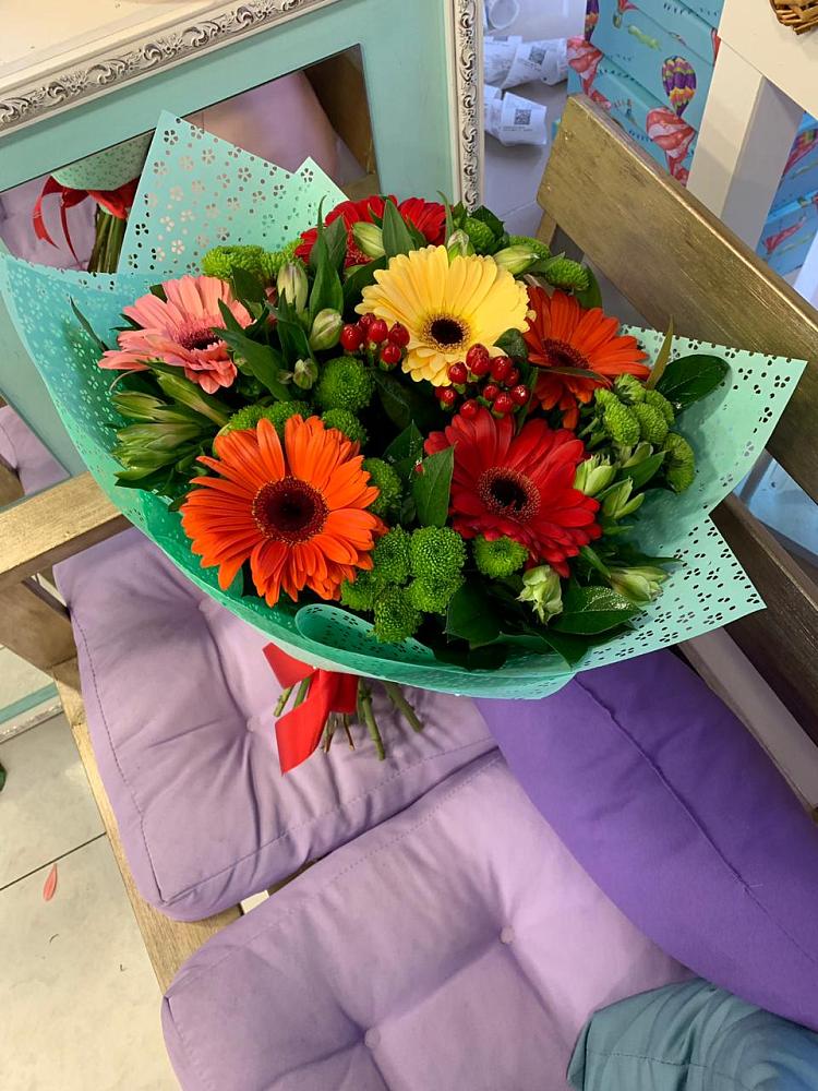 Букет цветов из: Герберы, Хризантемы и Альстромерии в Нижнеивкино
