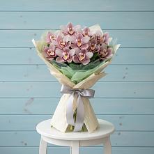 Букет цветов из:  Орхидеи и Розы в Нижнеивкино