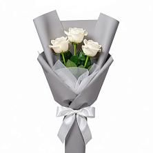 Букет 3 белые розы в Нижнеивкино
