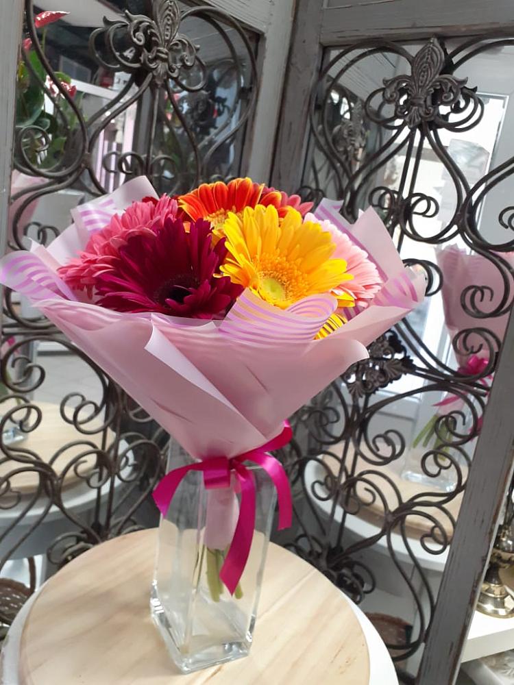 Букет цветов из: Герберы в Нижнеивкино