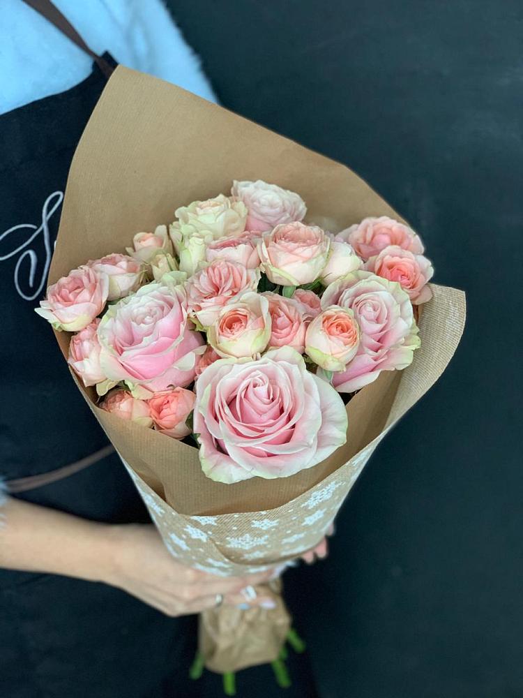 Букет цветов из: Хризантемы и Розы в Нижнеивкино