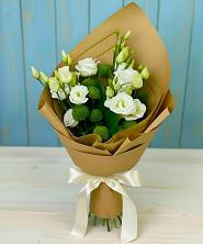 Букет цветов из:  Хризантемы и Лизиантусы в Нижнеивкино