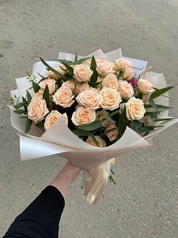 Букет Кремовые розы Латте в Нижнеивкино
