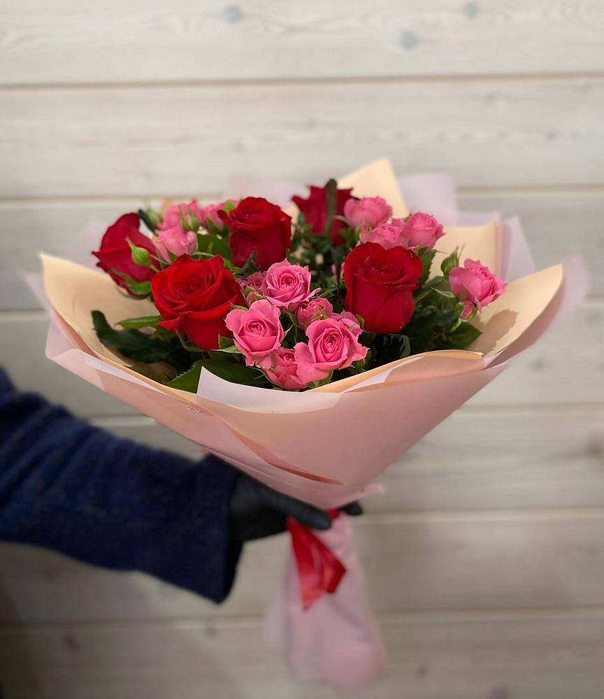 Букет цветов из: Розы в Нижнеивкино